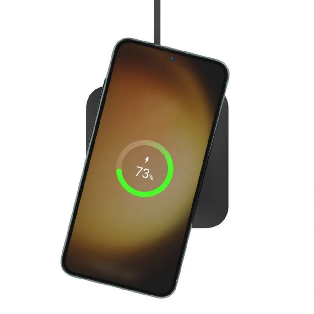 Belkin Boost charge Pro 15w Universal Easy Align Wireless Charging Pad